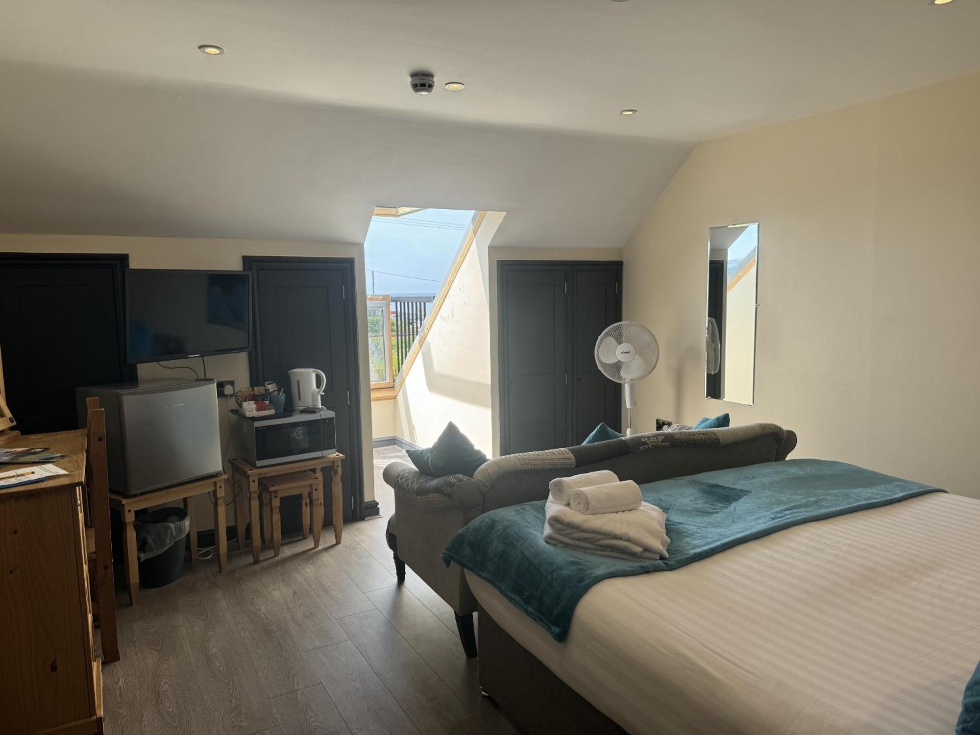 บาร์เมาท์ บีช คลับ Bed & Breakfast บาร์มัธ ภายนอก รูปภาพ
